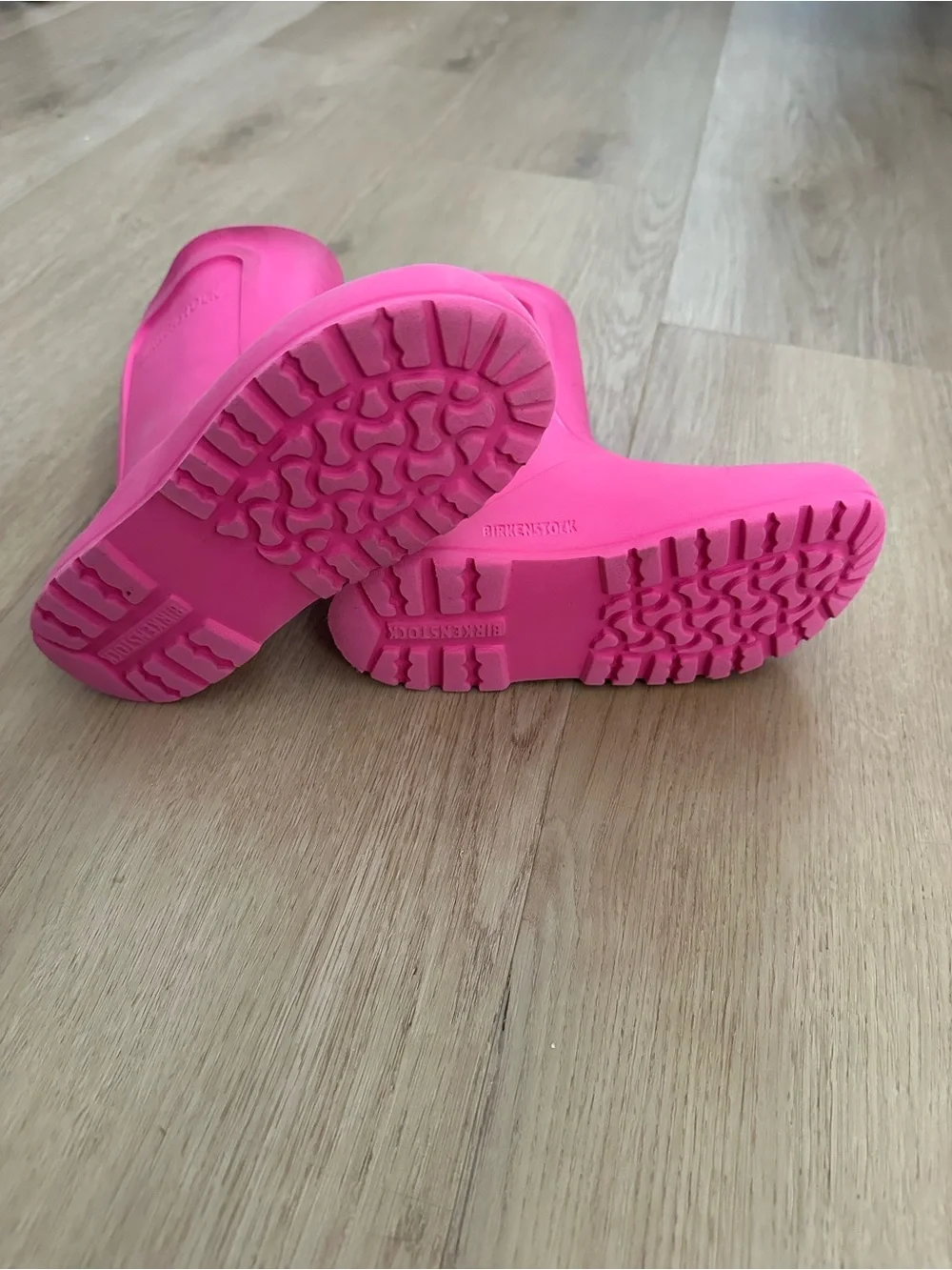 Birkenstock bright pink